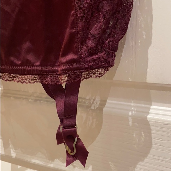 Victoria’s Secret Satin and Lace Bustier Lingerie - Picture 4 of 8